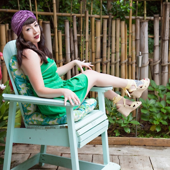 Meet your Posher, Jessica - Picture 3 of 3